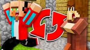 МЫ С ЖИТЕЛЕМ ПОМЕНЯЛИСЬ ТЕЛАМИ В МАЙНКРАФТ I Компот minecraft
