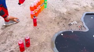 Big Toothpaste Eruption from Spiderman pit, Giant Fanta and Coca Cola vs Mentos & Balls Underground