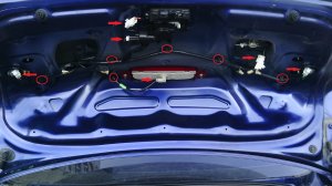 Mazda 3 bk Прокладка проводов в крышку багажника, установка и подключение активатора открытия крышки
