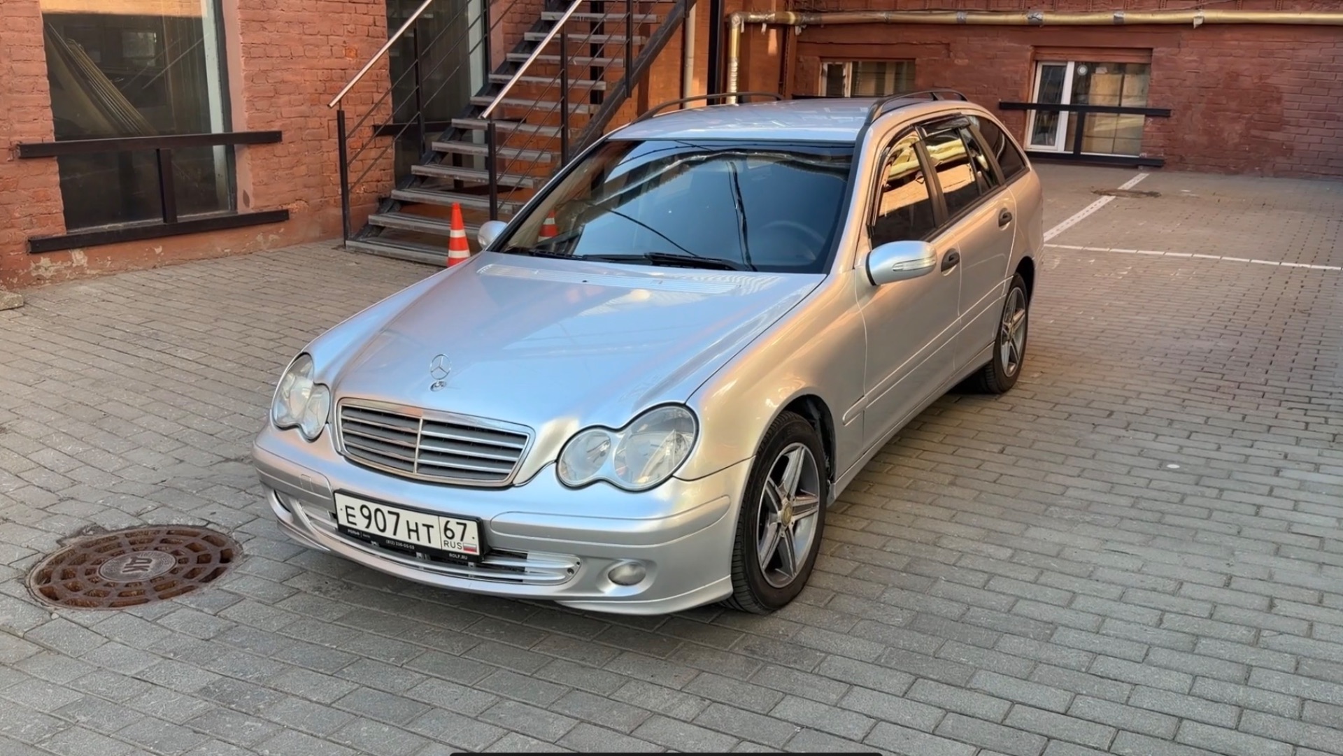 Mercedes Benz C-class W203 wagon 2.2 d MT смотреть онлайн