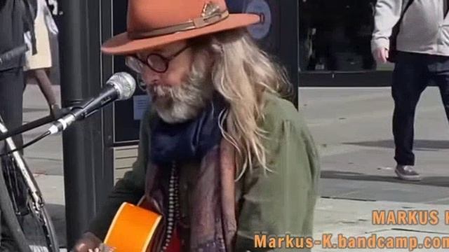 Прямо на улице. GYPSY QUEEN - Busking in Southampton, UK...