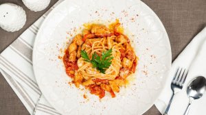 Спагетти с куриным филе