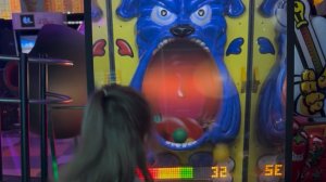 Выходные в СБС игровые автоматы ! Выходные с семьей , дети игры !