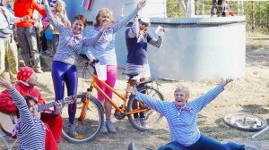 ЗДРАВСТВУЙ, ЗВЁЗДОЧКА! МОИ ВЕСЁЛЫЕ КУПЛЕТЫ «Пешеходники на марше» в КЛИПЕ о РОДНОМ ТУРСЛЁТЕ