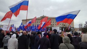 Выставка тракторов на площади Ленина. Звучит Российской гимн. Праздник Весны и Труда, Город Орёл