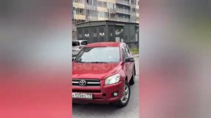 «Все уступают одной баранихе!»

В Петербурге автоледи с ребенком заблокировала двор и заставила деся
