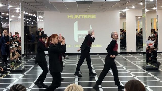 HUNTERS | A.C.E - GOLDEN GOOSE Dance Cover | Кавер-версия танца