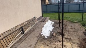 Установка опор шпалер