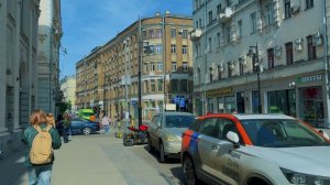 Москва улица которая меняется с каждым шагом прогулка и контрасты города ✨