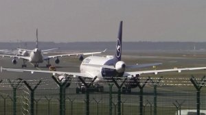 В Европе под угрозой сезон летних отпусков из-за нехватки авиатоплива.