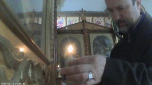 Зажигаю лампады в храме к началу Божественной Литургии 2 мая 2026