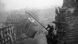 ТОВАРИЩИ С ДНЕМ ПОБЕДЫ 9 МАЯ