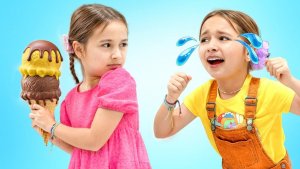 Девочки учатся делиться едой – Полезные истории для детей