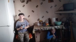 ПЕТЯ ПРОГУЛЯЛ ШКОЛУ