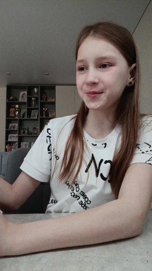 повторяю своё первое видео. асмр я тебя крашу