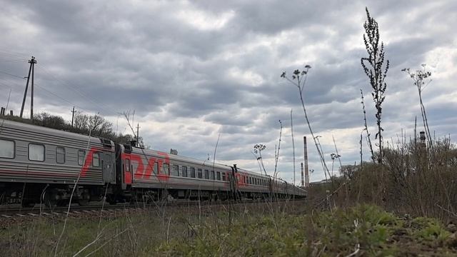 Поезд Краснодар - Москва на перегоне Ефремов-Малая Андреевка