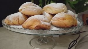 Булочки в ненастный день очень вкусно и уютно.