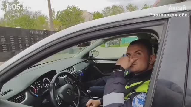 🔥НЕАДЕКВАТНАЯ РЕАКЦИЯ ИНСПЕКТОРА ГАИ НА ОБРАЩЕНИЕ ГРАЖДАНИНА🔥 смотреть онлайн