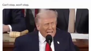 🇺🇸😂 Белый дом опубликовал зацикленное видео с Трампом, где он целый час говорит слово «побеждаем
