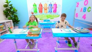 Рома и Диана притворяются Малышами