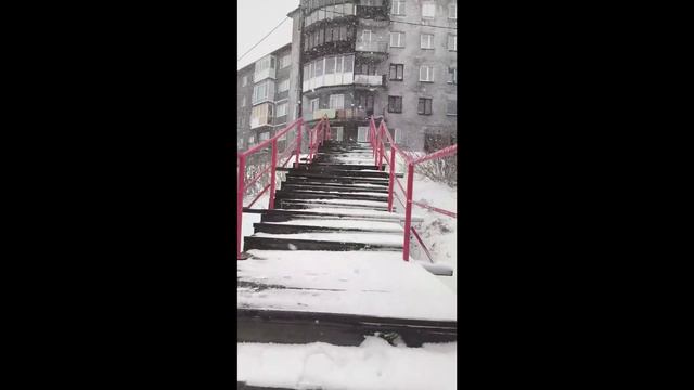 Мурманск - Апрель (2026) смотреть онлайн