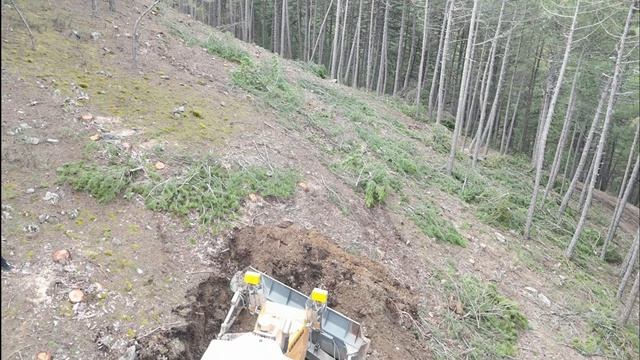 LIEBHERR 746 dozer ile yeni yol yapımı #bulldozer #dozer #işmakinaları #liebherr#komatsu#keşfet смотреть онлайн