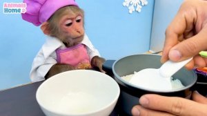 Chef BiBi helps dad to make sushi donut