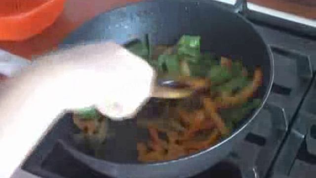 Гречневая лапша с овощами