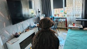 то ли убираться то ли созерцать то ли радоваться деревне