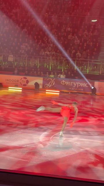 Заводной номер Дарьи Садковой на шоу Этери Тутберидзе 26.04.26