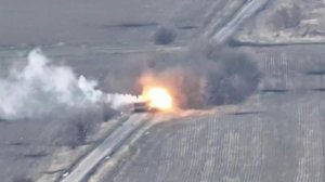 Мощные взрывы гремят на военных объектах в Полтавской, Сумской, Черниговской областях Украины.