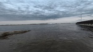 Первомай на затопленной набережной