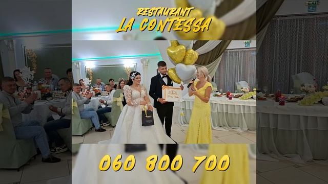 Ca într-o adevărată poveste Disney, doi îndrăgostiți și-au spus „DA” sub luminile calde 💍👑