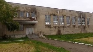 В СССР были деньги на все, а у буржуев сегодня нет денег на ремонт спортзала и бани! Все украдено!..