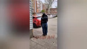 😳В Ростове дама устроила скандал за парковочное место, прикрываясь «мужем на службе».