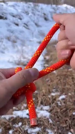 Простой, но очень практичный узел.

Дневник Выжившего