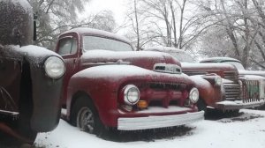 Ford Truck Rescue & Repair 1952 года выпуска доставляет странное удовлетворение