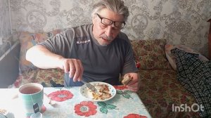 ПРИЯТНОГО АППЕТИТА. Пенсионеры из деревни приготовили ЗАВТРАК. Ответ на комментарий