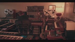 Leave Earth for a While – Analog Ambient Escape (Full 4h on Bandcamp)