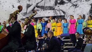 «Главное, ребята, сердцем не стареть» Детский хор Большого театра