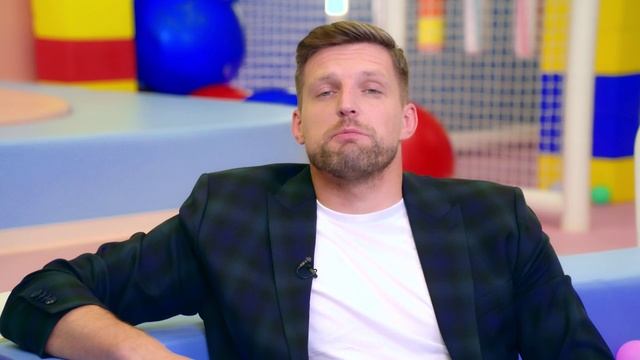 Шоу "Большие игры" на ОККО. Ведущий Павел Багрянцев