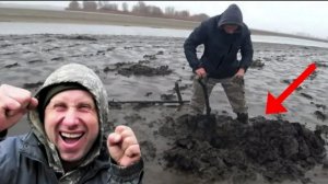 Вот Это ФАРТОВЫЙ  КОП,  Добра ПОЛНЫЕ Карманы, аж не Верится, Супер Поиск на БОЛОТЕ!!!