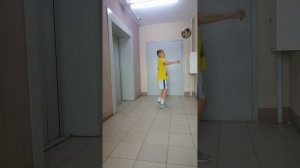 резиновый мяч vs adidas