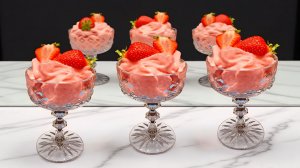 Мягкое мороженое из Клубники Банана и Йогурта без сахара