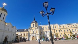 Утренний колокольный звон в Троице-Сергиевой Лавре.