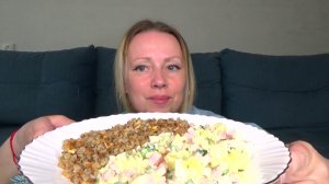 Мукбанг от Яновны салат не до Оливье и гречка с курицей. Еда вкуснота.