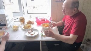 Пообедаем и поедем 🍲🐶