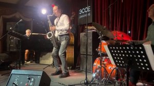 It Don’t Mean A Thing (Duke Ellington)