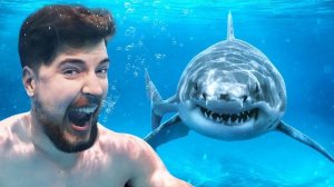 ПОПЛАВАЛ БЫ С АКУЛАМИ ЗА $10,000? MRBEAST МИСТЕРБИСТ НА РУССКОМ мистер бист