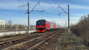 Электропоезд ЭД4М-0129 на пл.Дачное, 2026 год
